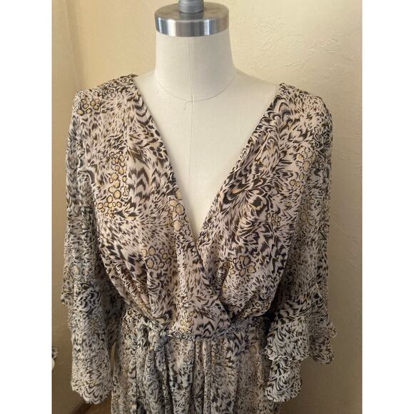 Une Ame Women's Dress Size XL Taupe Gold Sparkle Flutter Belted Chiffon - Picture 8 of 11